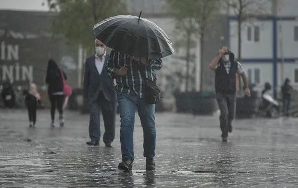 meteorolojiden-son-dakika-hava-durumu-aciklamasi-istanbul-ve-bircok-il-icin-saganak-uyarisi-19-ekim-2020-hava-durumu-1603078224670.jpg Meteoroloji'den son dakika hava durumu açıklaması! İstanbul ve birçok il için sağanak uyarısı | 19 Ekim 2020 hava durumu - 8