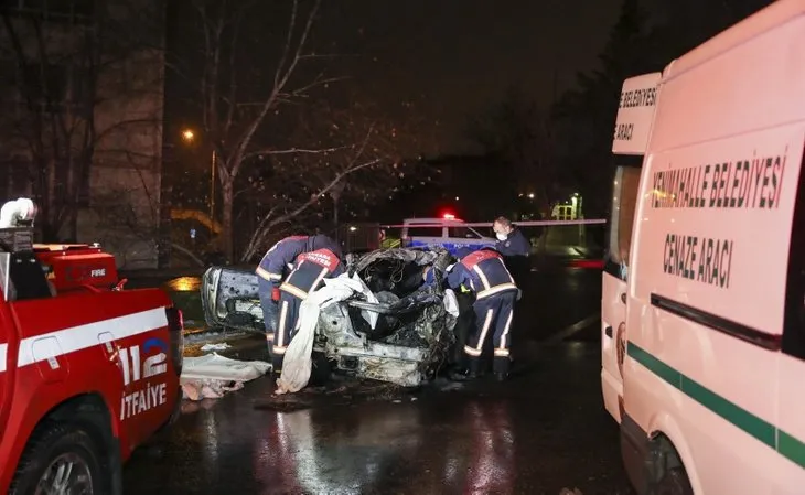 Ankara’da feci kaza! Direğe çarpan otomobil alev aldı! Ölü ve yaralılar var
