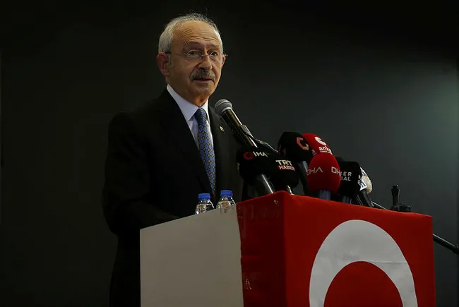 kemal-kilicdaroglunun-adayligina-merkez-sag-engeli-iyi-parti-neden-karsi-cikiyor-1639040124842.jpg Kemal Kılıçdaroğlu'nun adaylığına "merkez sağ" engeli! İYİ Parti neden karşı çıkıyor? - 5