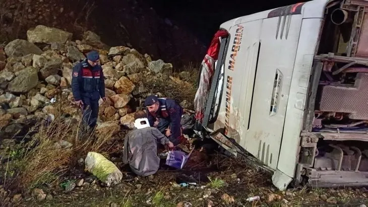 Mersin’de katliam gibi kaza! Yolcu otobüsü devrildi: Ölü ve yaralılar var