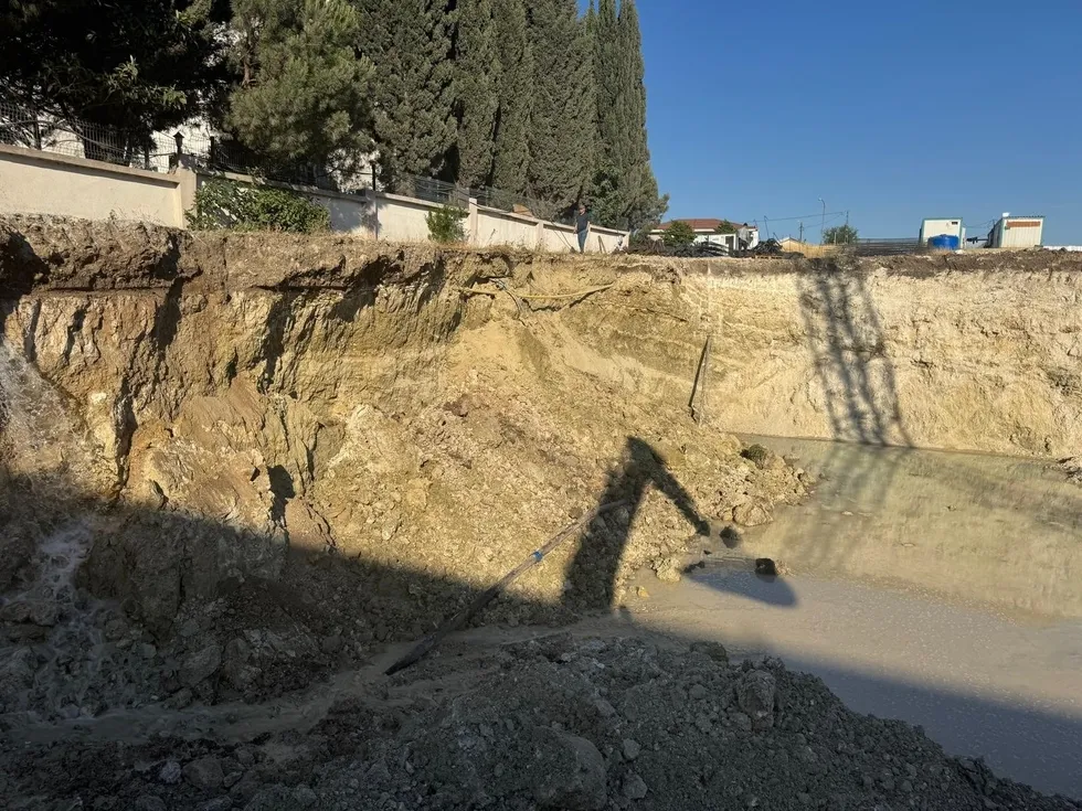 Beylikdüzü'nde imar planı değişikliği 30 hanelik siteyi mağdur etti: İnşaat sırasında su borusu delindi, site susuz kaldı - 2