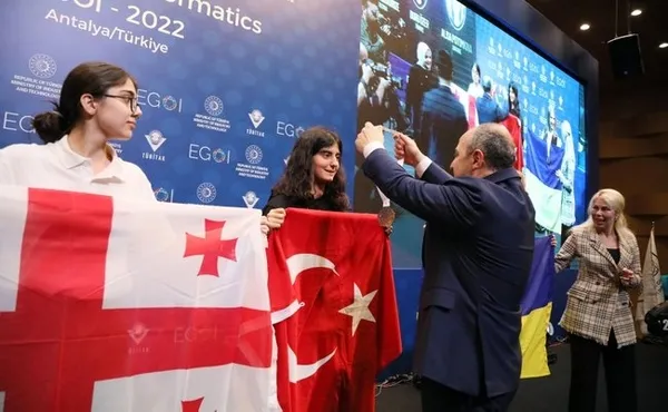 Sanayi ve Teknoloji Bakanı Mustafa Varank: Bilimin kalbi geçmişte olduğu gibi Türkiye'de atmaya devam edecek - 1