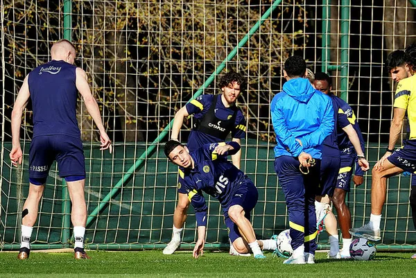 Medipl Başakşehir-Fenerbahçe maçı! Jesus'tan flaş Arda Güler kararı! Sürpriz ilk 11 tercihi - 3