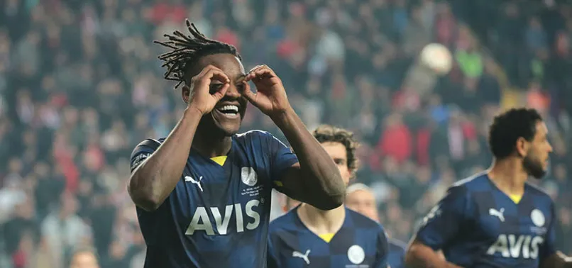 Batshuayi maçı çevirdi! Antalyaspor - Fenerbahçe: 1-2 (MAÇ SONUCU ÖZET)