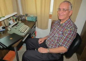 75 yaşında 30 diploma sahibi!