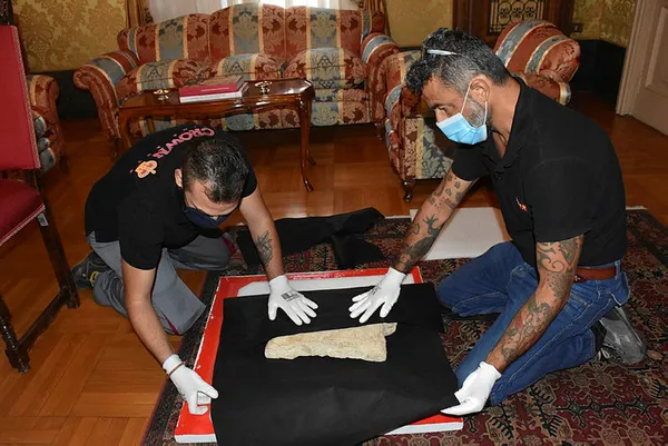 Lidya dönemine ait yazıt 23 yıl sonra yeniden Türkiye'de - 3