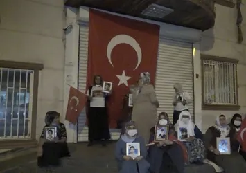 Evlat nöbetindeki ailelerden HDP'yi çıldırtan mesaj: "Biz kaleyi yıktık Türk bayrağını astık"