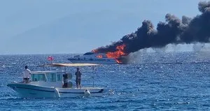 Korku dolu anlar! Lüks tekne alevler içinde kaldı