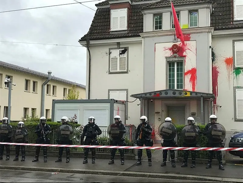 Zurih Baskonsolosluguna Saldiri Girisimi A Haber Son Dakika Gundem Haberleri