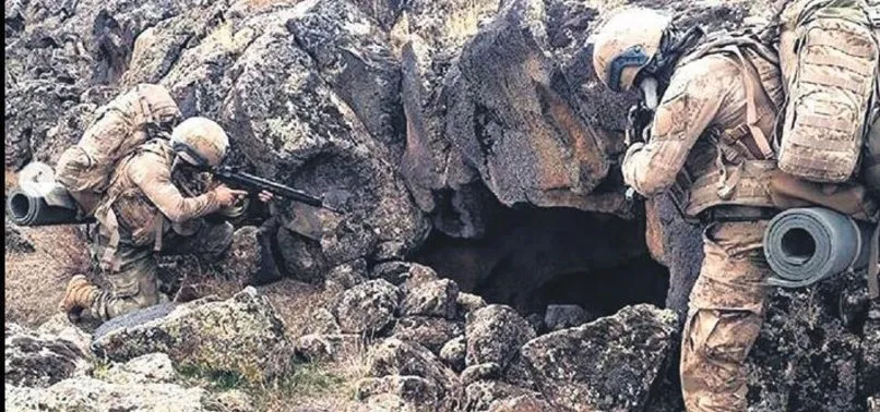 Teröristler arkalarına bakmadan kaçtı!