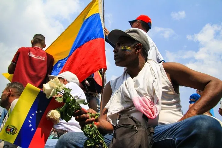 Venezuela’da neler oluyor? Tansiyon giderek yükseliyor