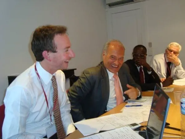 Sığırlara ve tavuklara koronavirüs enfekte etmeye çalıştılar! Dünya Hayvan Sağlığı Örgütünden flaş açıklama