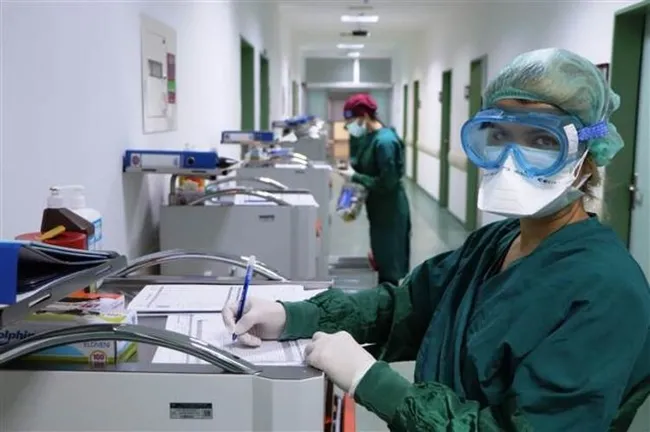 Bilim Kurulu Üyesi Prof. Dr. Ateş Kara: Virüsün canlı kalma süresi 10 kat arttı - 1