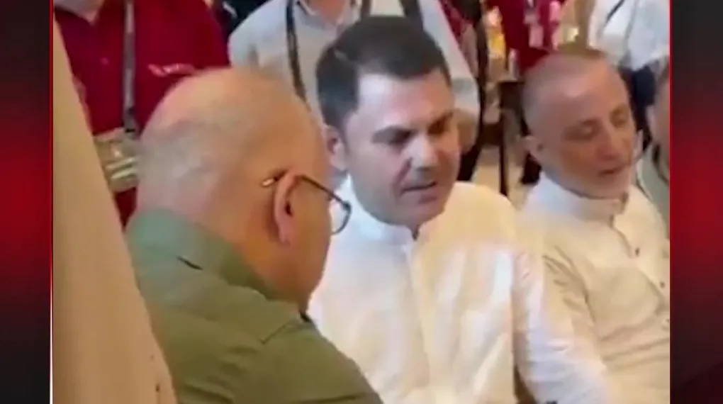 BAŞKAN ERDOĞAN HACILARLA KONUŞTU