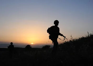 Türkiye'ye girmeye çalışan 3 DEAŞ'lı terörist yakalandı