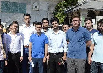 "Siyasi emeller için liseleri kullanmayın"