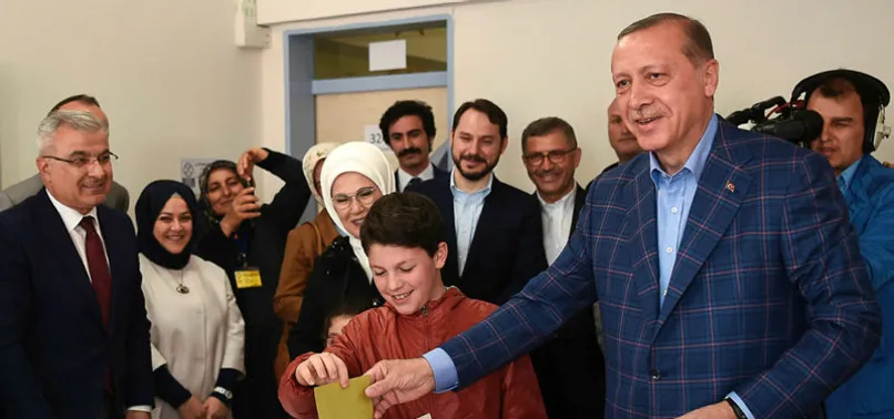 Cumhurbaşkanı Erdoğan'ın oy kullandığı sandıktan "evet" çıktı