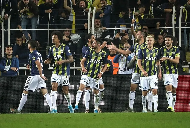 Fenerbahce Besiktas Derbisini 3 1 Kazandi A Haber Son Dakika Spor Haberleri