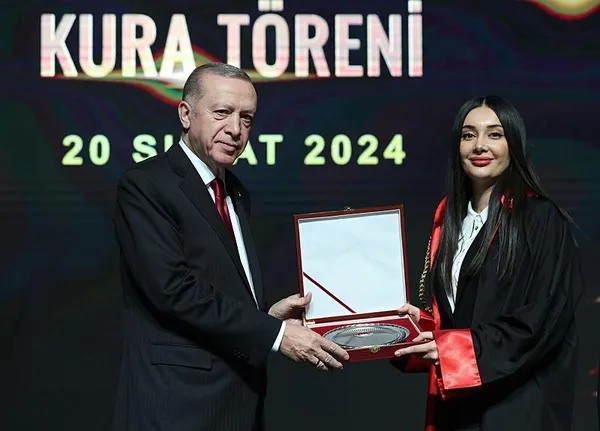 baskan-erdogandan-danistayin-tartismali-karariyla-ilgili-aciklama-ilk-adimi-atiyoruz-1708435306287.jpeg Başkan Erdoğan'dan Danıştay'ın tartışmalı kararıyla ilgili açıklama: İlk adımı atıyoruz - 3