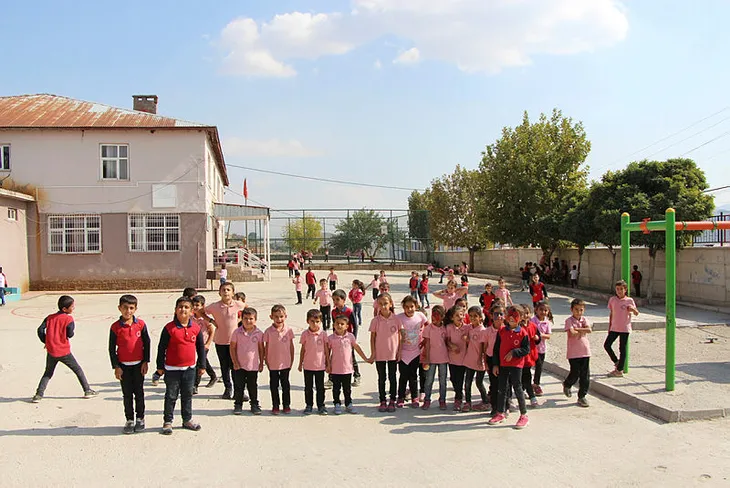 Şırnak'ın bin haneli beldesi, bin 500 üniversiteli yetiştirdi - 1