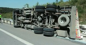 Kaza Kuzey Marmara Otoyolu’nda feci kaza!
