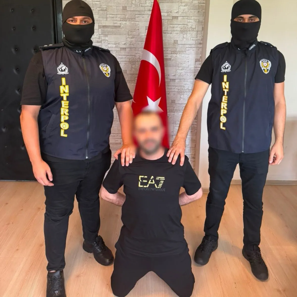 Gürcistan'dan Türkiye'ye iade edildiler! 2 organize suç örgütü elebaşı yakalandı