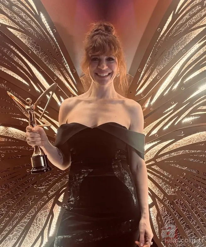 Güldür Güldür'ün yıldızı Aylin Kontente ile Alper Kul'un büyük oğluna bakın! Arel aynı annesi... 7