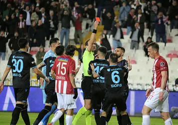 Trabzonspor Sivasspor'a 4-1 mağlup oldu