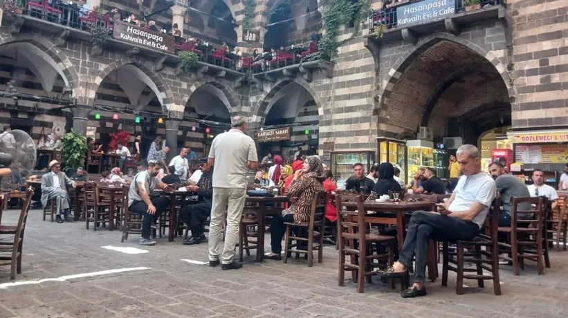 Güneydoğu'nun 3 incisinde bayram bereketi! 500 bin insan bölgeye akın etti