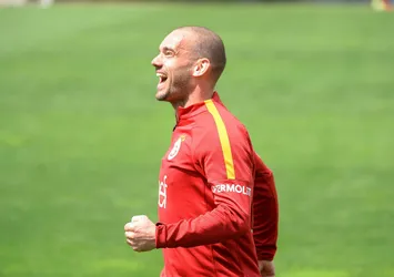 Wesley Sneijder'de flaş gelişme