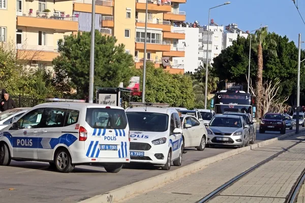 antalyada-sezer-nine-alarmi-herkes-diken-ustunde-izledi-1674202367517.jpg Antalya’da "Sezer nine" alarmı verildi! Herkes ağzı açık izledi - 2