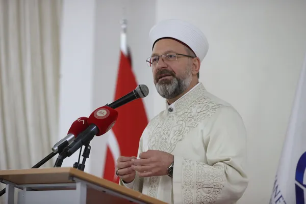 Diyanet İşleri Başkanı Prof. Dr. Ali Erbaş Belçika'da teravih namazı kıldırdı - 2