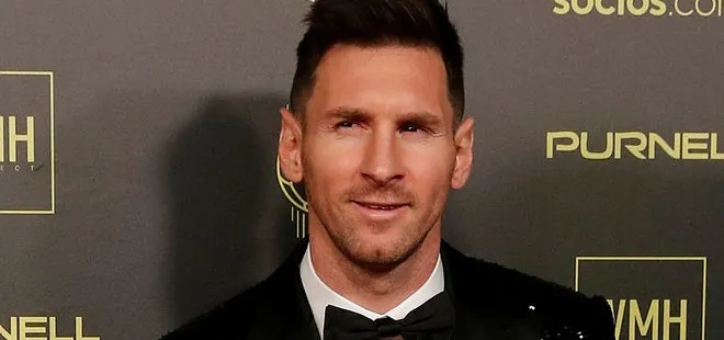 2021 Ballon d’Or ödülünün sahibi Lionel Messi