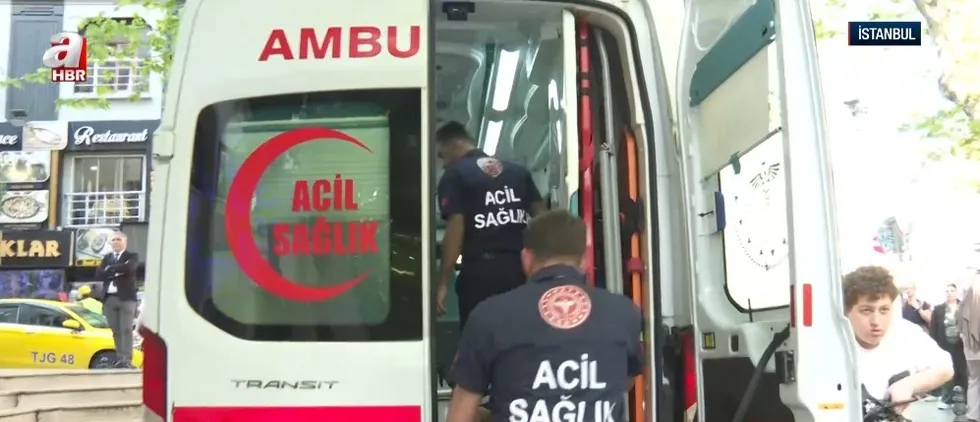 hayat-kurtarmak-icin-zamana-karsi-yaris-istanbulda-112-ekiplerinin-zorlu-mesaisi-a-haberde-1778951341002.jpg Hayat kurtarmak için zamana karşı yarış! İstanbul’da 112 ekiplerinin zorlu mesaisi A Haber’de - 2