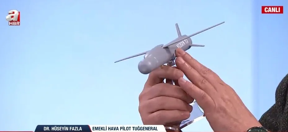 savunmada-ezber-bozan-turk-muhendisligi-patriot-menziline-girmeden-vurabiliyoruz-1778360371617.jpg Turbojet motorlu KUZGUN-TJ, yaklaşık 150 kilometrelik menziliyle dikkat çekiyor (Fotoğraf: ahaber.com.tr - ekran görüntüsü)