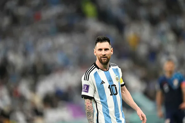 Futbol uzaylısı Messi iş başında! Hem attı hem attırdı kupaya göz kırptı! Arjantin 3-0 Hırvatistan MAÇ SONUCU