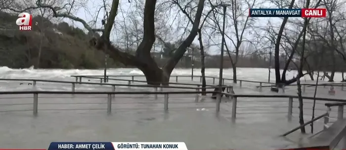 chpli-belediyelerin-yonettigi-sehirlerde-altyapi-kaosu-yollar-gole-dondu-vatandas-mahsur-kaldi-1770973934552.jpg (foto:ahaber.com.tr)