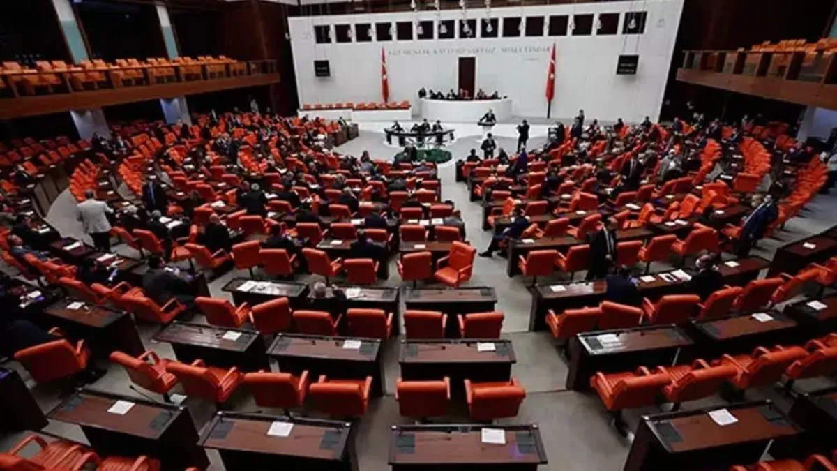 CHP Meclis Başkanvekili Tekin Bingöl oldu