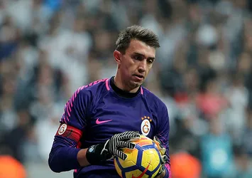 Galatasaray'da kritik Muslera kararı