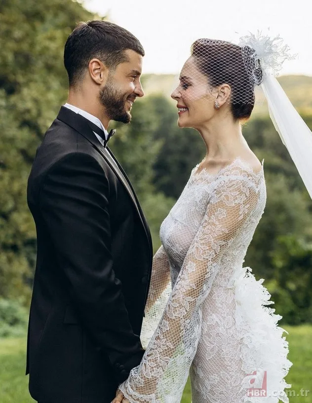 Kuruluş Osman'ın Malhun Hatun'u Yıldız Çağrı Atiksoy'a anlamlı kutlama! Berk Oktay'ın hamile eşine rol arkadaşı Özge Törer... 6