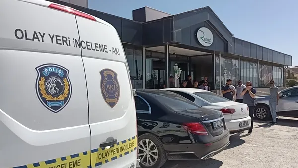 kirsehirde-talihsiz-kadin-4-ay-once-evlendigi-kocasi-tarafindan-olduruldu-1663587376043.jpg Kırşehir’de talihsiz kadın 4 ay önce evlendiği kocası tarafından öldürüldü - 6