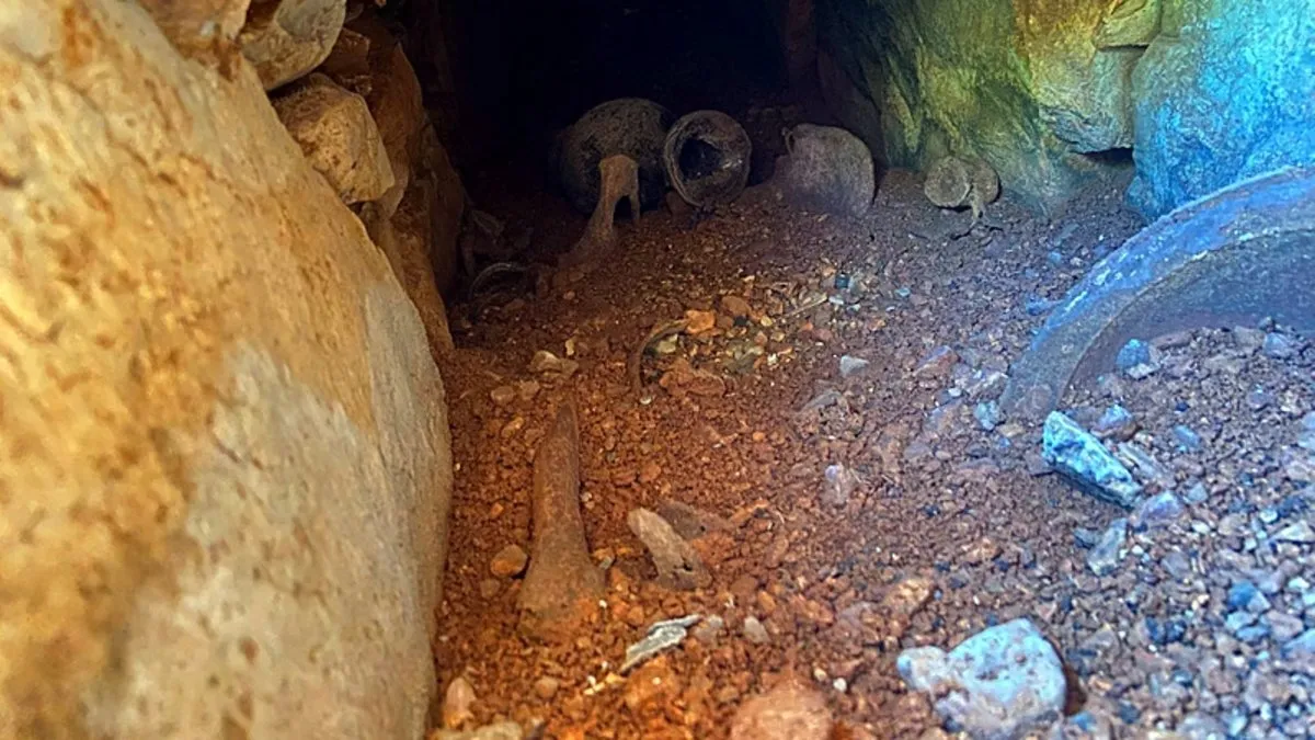 Muğla'da şarşırtan keşif! Kazıda ortaya çıktı |  Her biri  2,5 metre derinlikte...