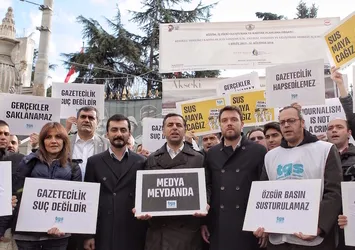 Türkiye Gazeteciler Sendikası'nın "basın kartı" yalanı elinde patladı! Sendika daha önce de FETÖ'nün sözcülüğünü yapmıştı