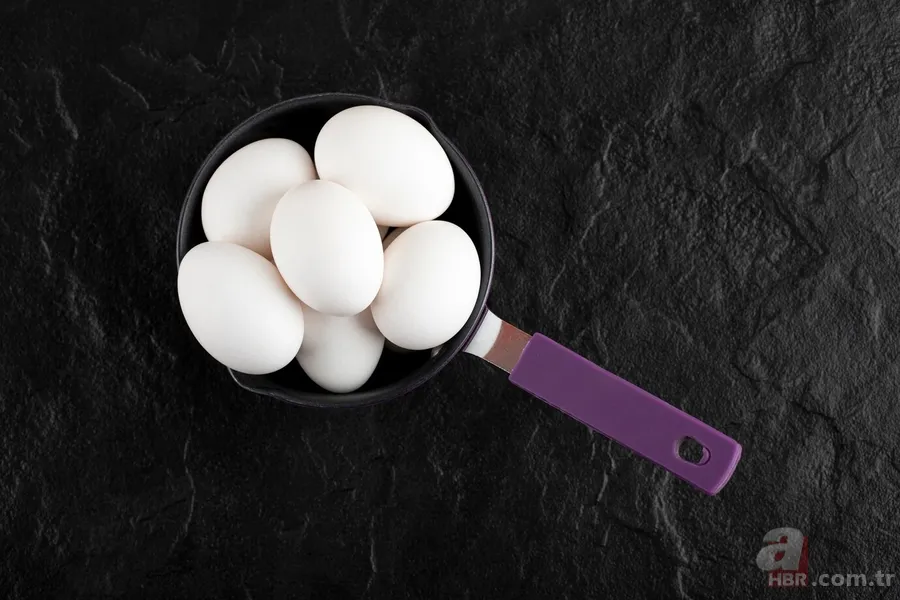 Yumurta haşlarken çatlamayı önleyen basit yöntemler! Doğru haşlamanın püf noktaları 3