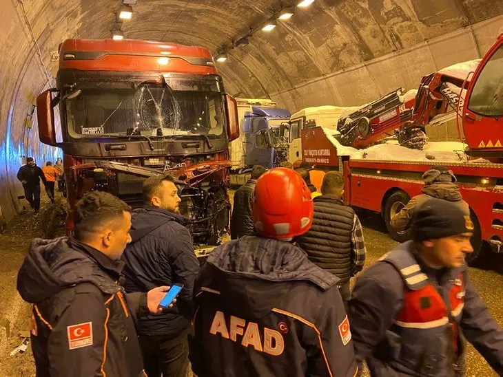 Bolu Dağı Tüneli’ndeki kazadan acı haber geldi! Bacakları kopan genç hayatını kaybetti