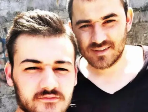 samsunda-tarihin-en-buyuk-banka-soygunu-olayinda-yeni-gelisme-16-milyar-tllik-vurgu-yapan-gezek-kardesleri-yak-1648648987925.jpg Samsun'da tarihin en büyük banka soygunu olayında yeni gelişme! 16 milyar TL'lik vurgu yapan Gezek kardeşleri yakalayan polislere ödül! - 2