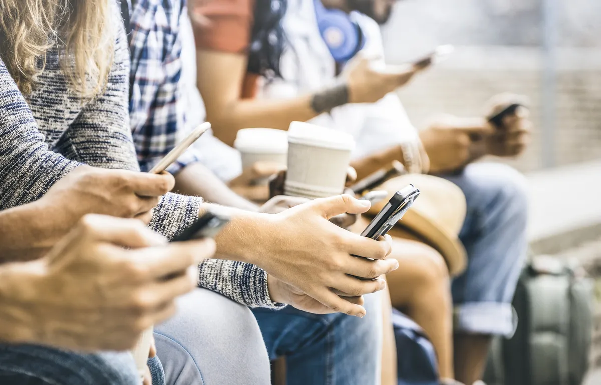 1790742775325.jpg Dijital dünyadan sessiz tahribat! Korkutan "Brain Drain" tehlikesi: Akıllı telefon ergenlerde IQ puanını düşürdü - 6