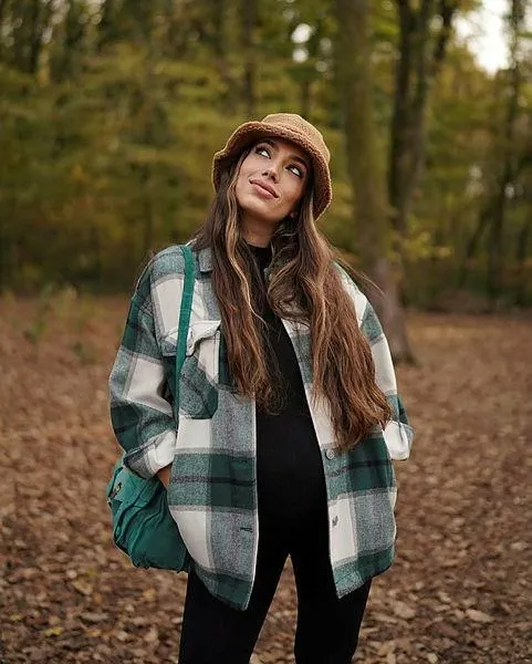 Burcu Esmersoy ve Rachel Araz pişti oldu! Davette köşe kapmaca