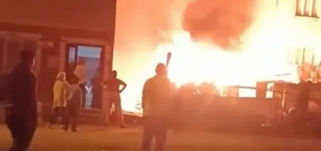 Bursa'da boş baraka alevlere teslim oldu