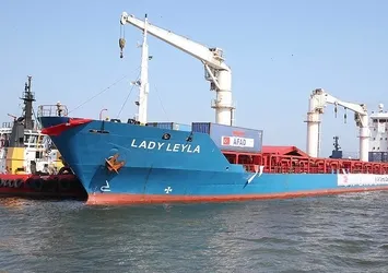 Gazze'ye yardımları ulaştıracak 'Lady Leyla' İsrail'e yaklaştı